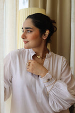 Load image into Gallery viewer, Akshar Earcuff (Single Piece )