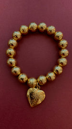 Load image into Gallery viewer, Engraved Heart bracelet
