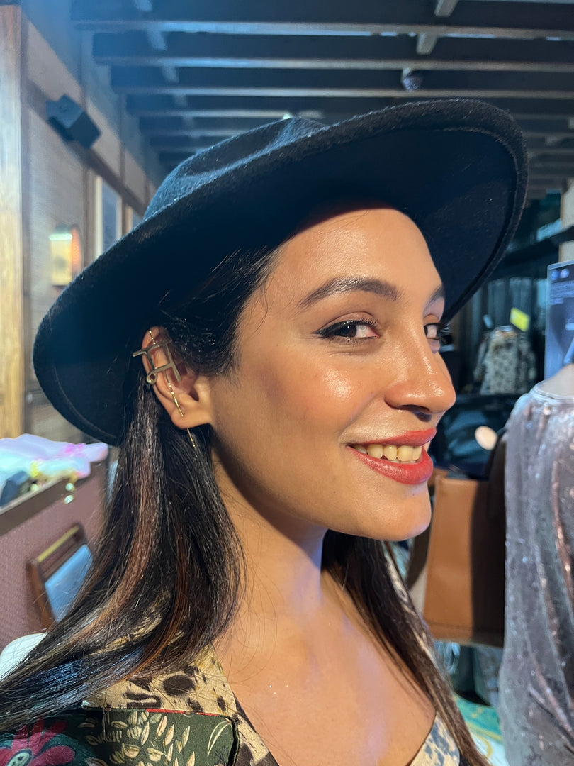 Akshar Earcuffs (Pair)